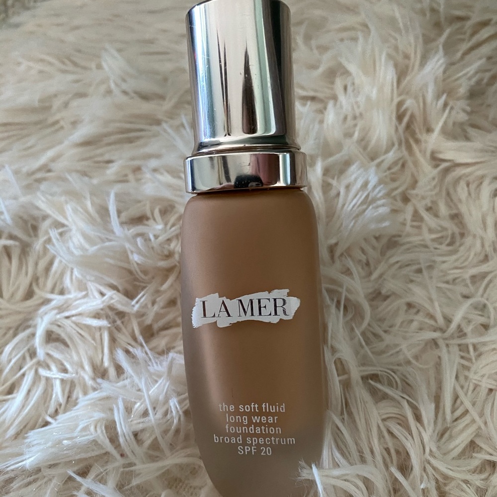 La Mer soft fluid long wear foundation